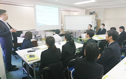 入社式、新入社員研修